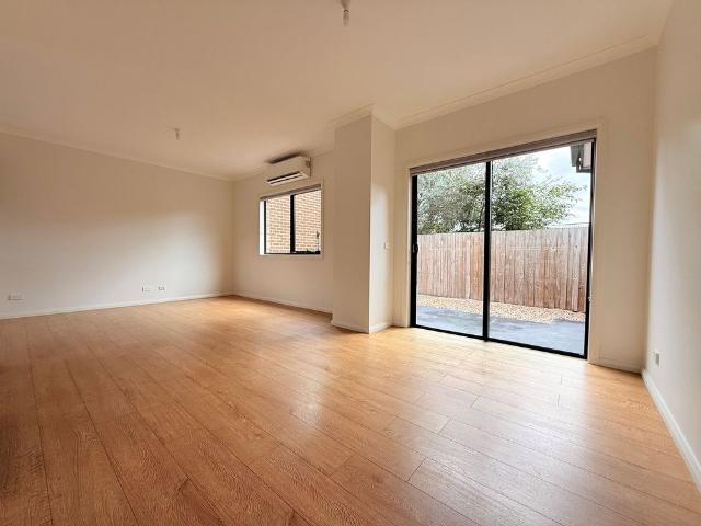 Townhouse for rent in Camerons Creek, Victoria