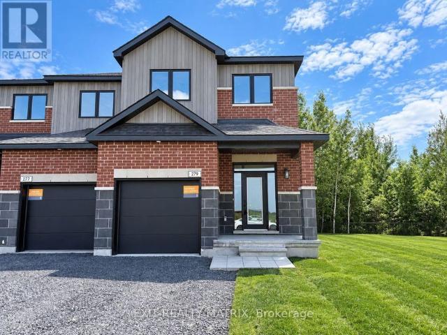Townhouse for rent in Russell, Ontario