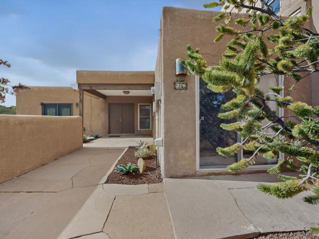 House for sale in Santa Fe, New Mexico