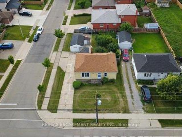 House for sale in Ancaster, Ontario