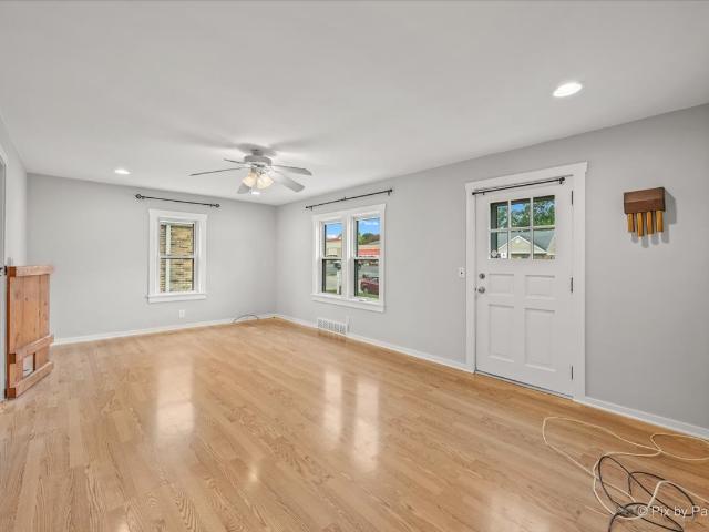 House for sale in Elgin, Kane County