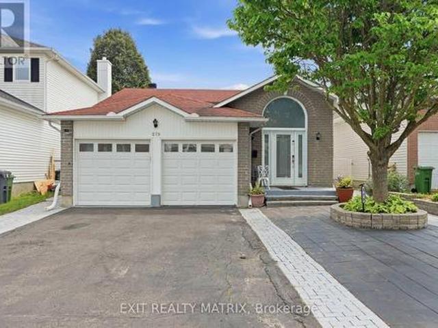 House for sale in Russell, Ontario