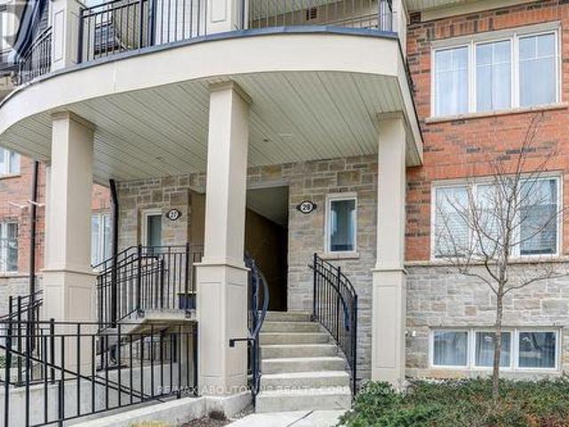 Townhouse for rent in Oakville