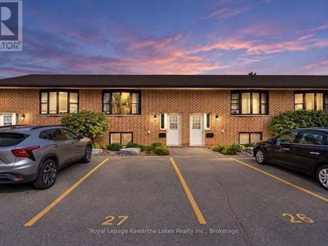 Townhouse for sale in Kawartha Lakes, Ontario