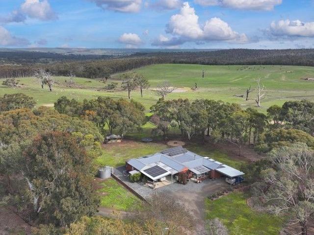 House for sale in Scotsburn, Victoria