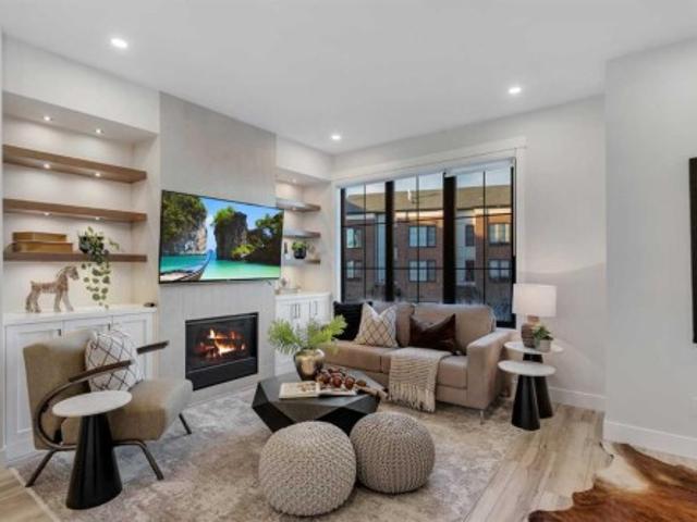 Townhouse for sale in Discovery Ridge, Calgary
