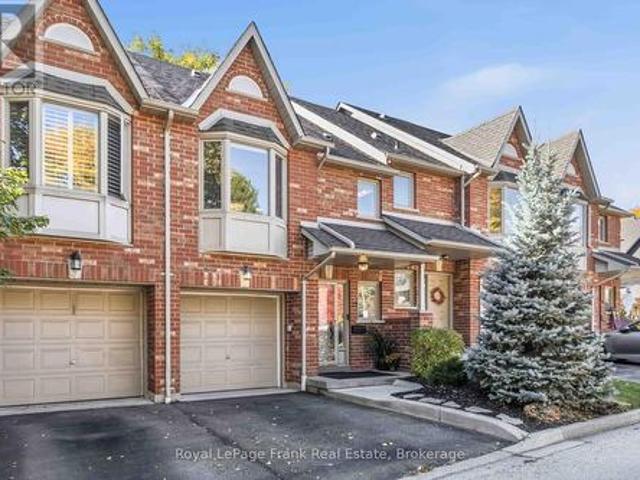 Townhouse for rent in Lorne Park, Mississauga