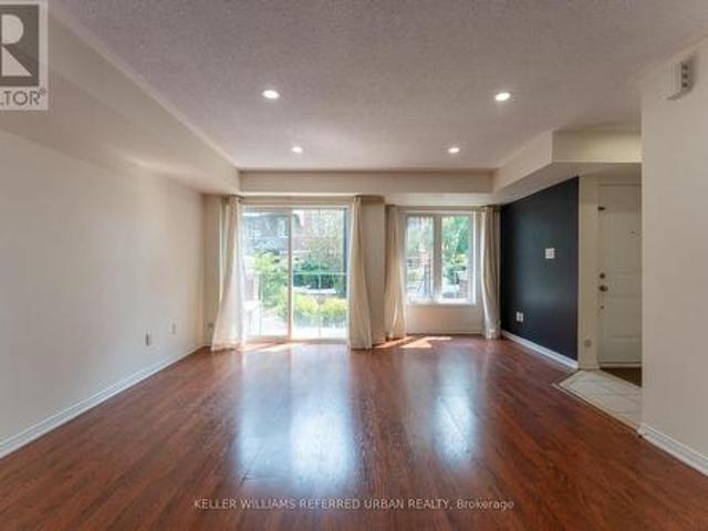 Townhouse for rent in Oakville, Ontario
