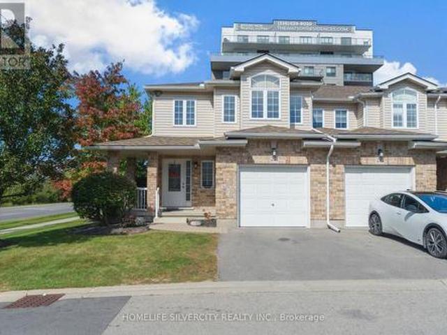 Townhouse for sale in Guelph, Ontario