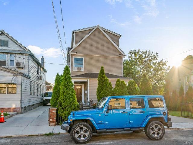 House for sale in Queens, Arverne