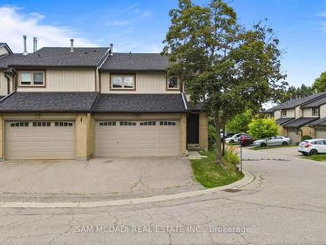 Townhouse for sale in Mississauga, Ontario