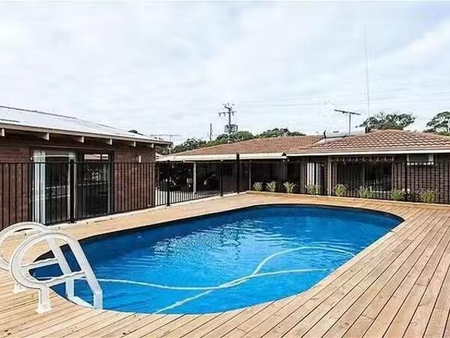 House for rent in Greenfields