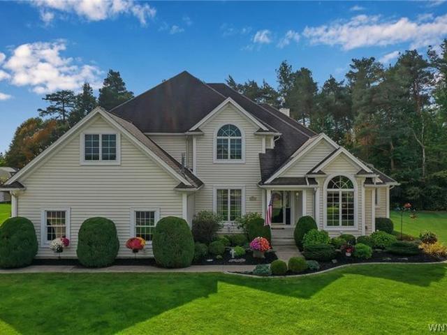 House for sale in Bowmansville, New York