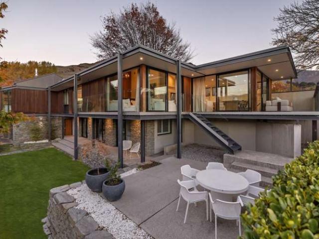 House for sale in Otakou