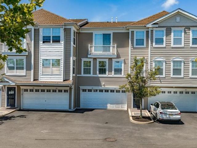 Townhouse for sale in Somers Point, New Jersey