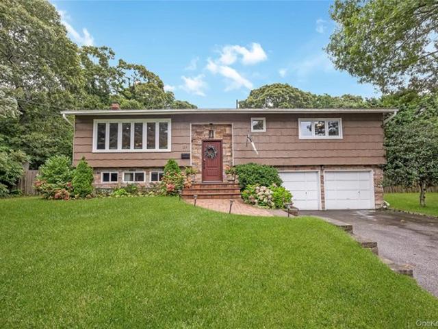 House for sale in Bohemia, New York