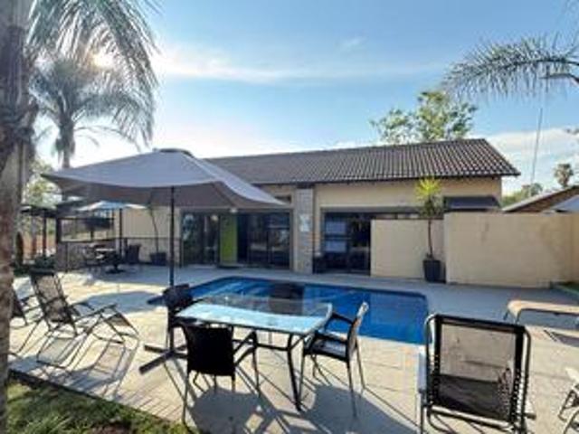 Apartment for sale in Newcastle, Newcastle Local Municipality