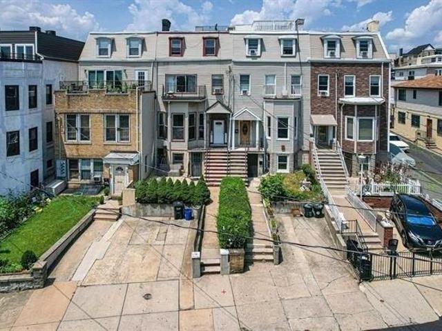 House for sale in Hudson, New Jersey