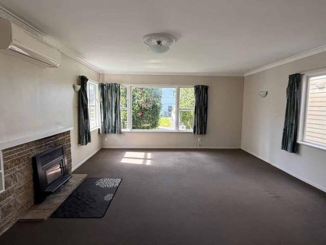 House for rent in Johnsonville East, Wellington