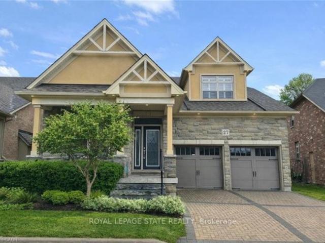 Condo for sale in Ancaster, Ontario