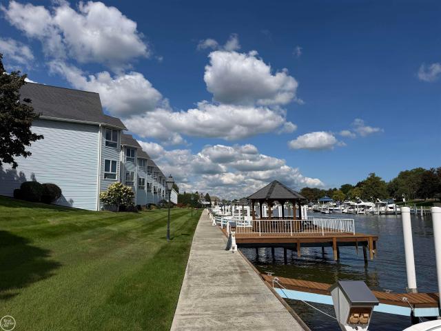 Condo for sale in Fort Gratiot, Michigan