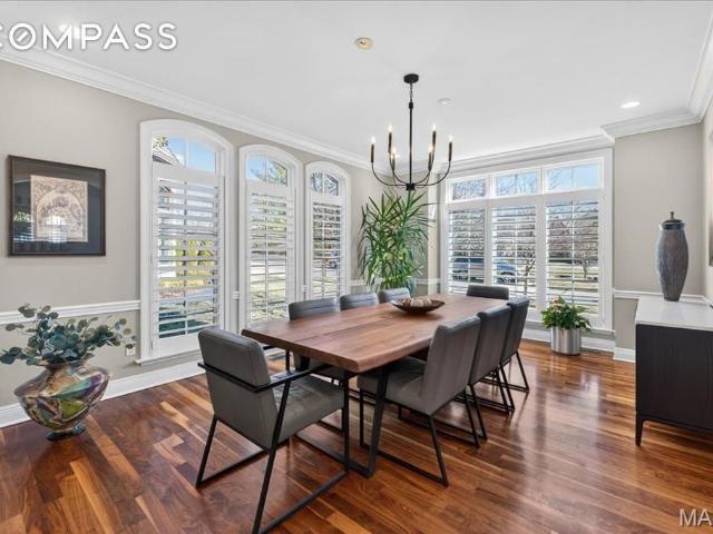 Condo for sale in Chesterfield, Missouri