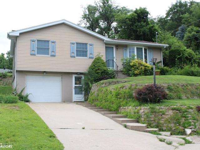 House for sale in Council Bluffs, Iowa