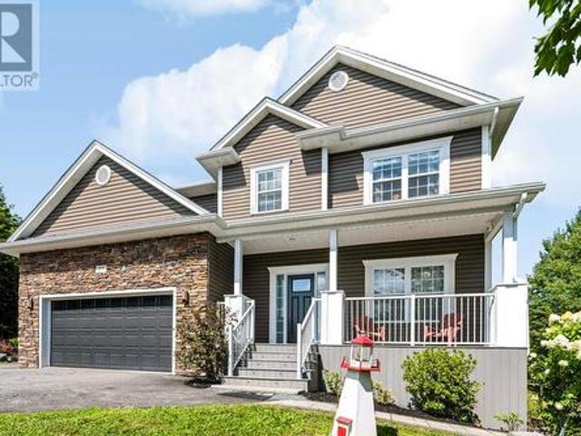 House for sale in Hammond's Plains, Nova Scotia
