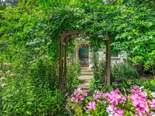 House for sale in Putnam Valley, New York