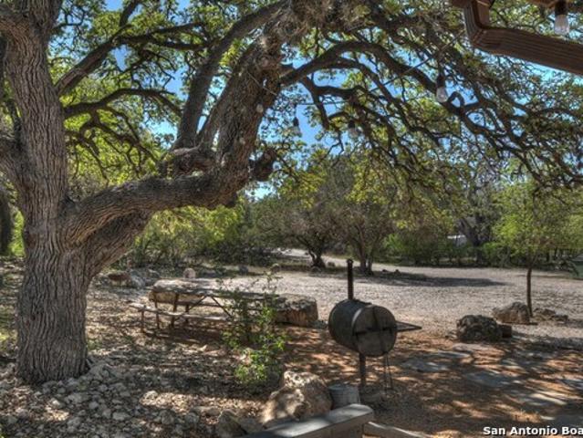 House for sale in Leakey