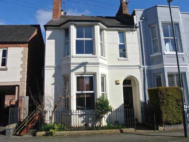 House for rent in Lillington, Green Close