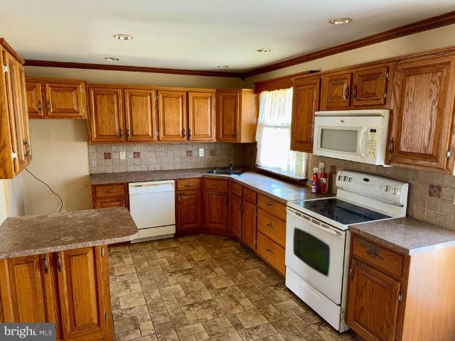 House for sale in Elmer, New Jersey