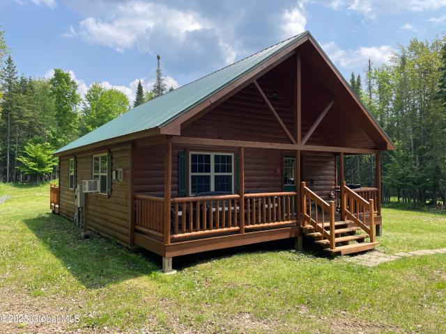 House for sale in Newcomb