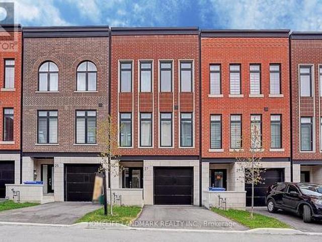 House for sale in Aurora, Golden Horseshoe