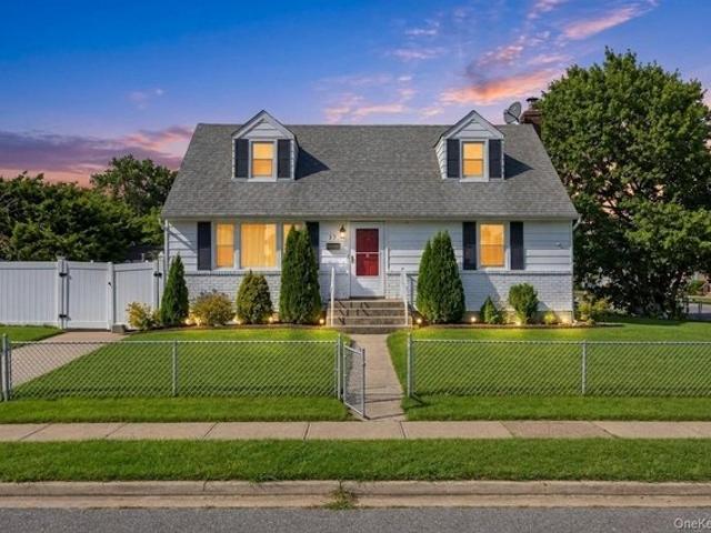 House for sale in Hicksville, Nassau County