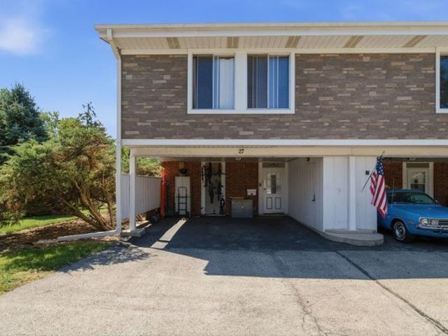 Townhouse for sale in Palos Hills, Illinois