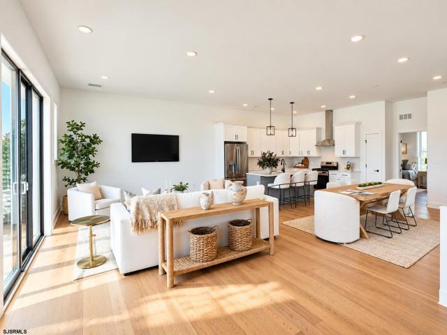 House for sale in Cornerstone Commerce Centre, Linwood