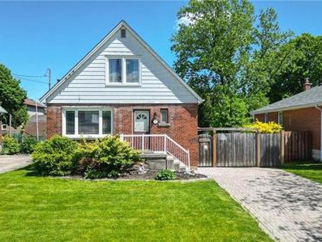 House for sale in Ancaster, Ontario