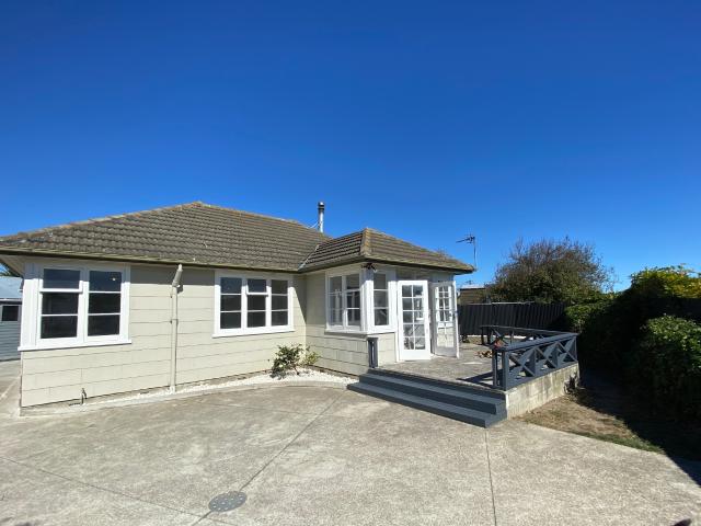 House for rent in Chaslands, Canterbury