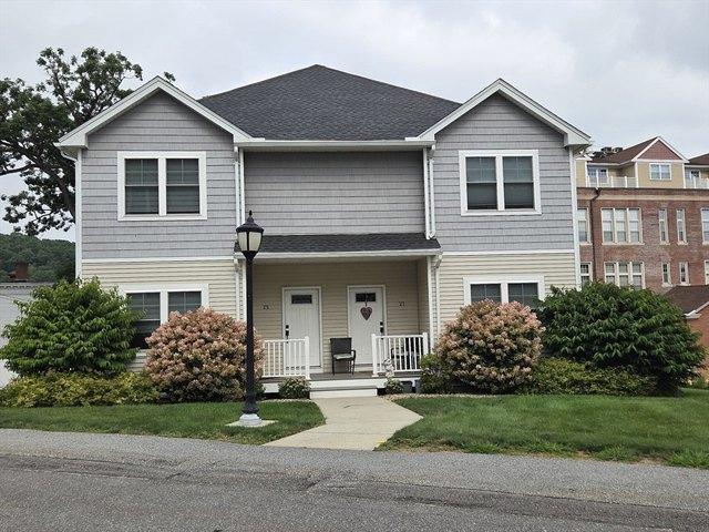 Condo for sale in Clinton, Massachusetts