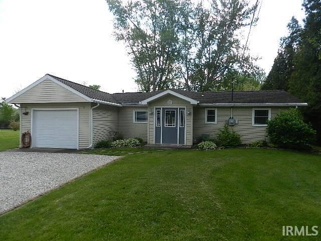 House for sale in Leesburg, Indiana