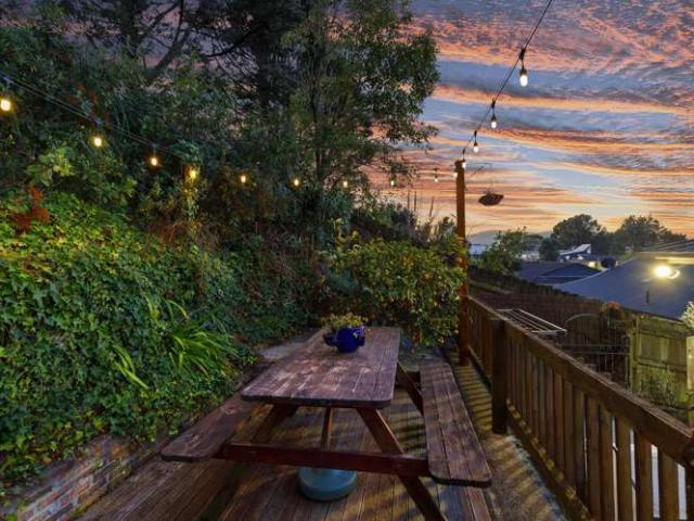 House for sale in Days Bay, Wellington