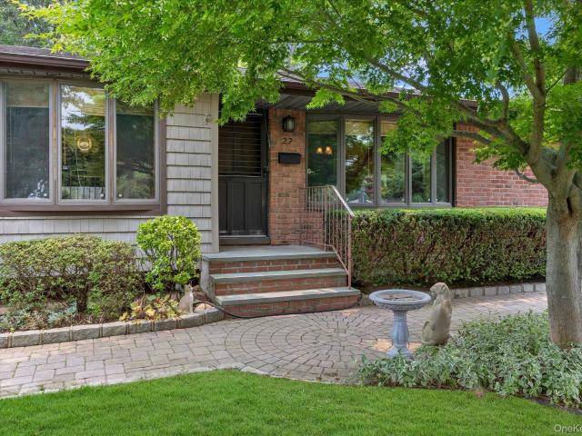 House for sale in Smithtown, New York