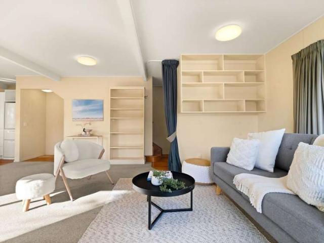 House for sale in Otakou