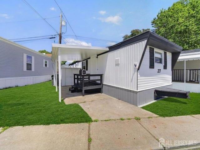 House for sale in Avenel, New Jersey