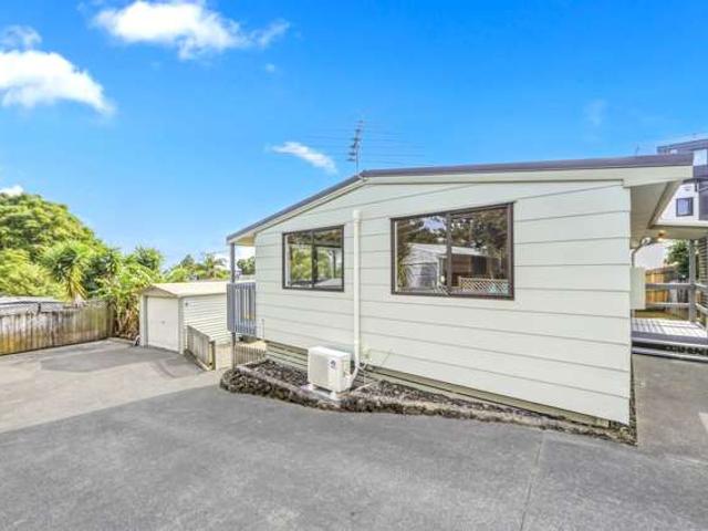 House for sale in Wairau Valley