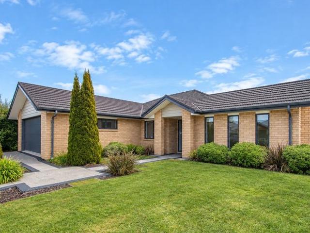 House for rent in Chaslands, Canterbury