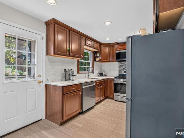House for sale in Teaneck, New Jersey