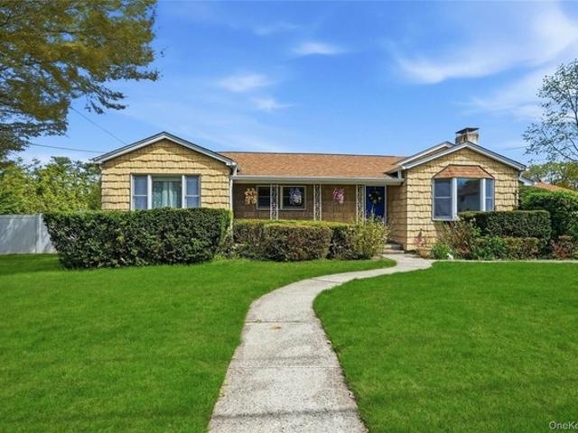 House for sale in Bohemia, New York
