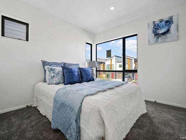 Townhouse for rent in Flat Bush, Howick